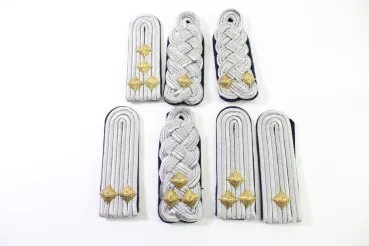 DDR / NVA bundle of various shoulder boards for ranks