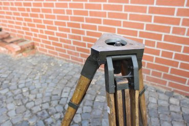 Wehrmacht Dreibein/Stativ für Optiken und Vermessungsgeräte Hersteller cme