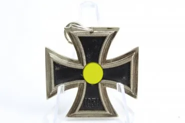 Ek2, Iron Cross 2nd Class 1939 without. Manufacturer with a contemporary double eyelet,