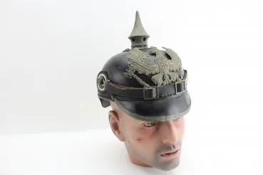 Preußen 1. Weltkrieg Pickelhaube, Helm Modell 1915 feldgrau für Mannschaften der Infanterie