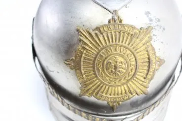 Helm und Kürass für Offiziere der preußischen Kürassier-Regimenter, um 1900 für Kinder