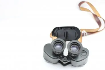 GDR / NVA binoculars with yellow filter to increase contrast