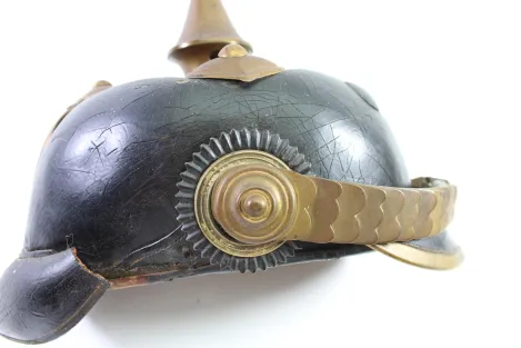 Pickelhaube Preußen Ersatzteilspender Kreublatt mit Spitze, Schuppenkette