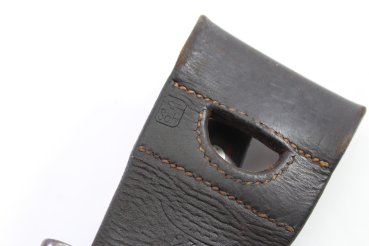 Schweizer Pionier Bajonett M1914 mit schönem Lederkoppelschuh im guten Zustand