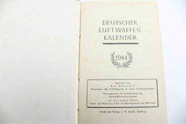 Deutscher Luftwaffen Taschenkalender, ca 282 Seiten mit Abbildungen, Gebrauchsspuren