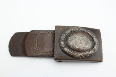 Luftwaffe belt buckle denazified With leather tongue