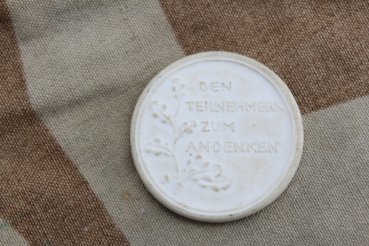 Porzellan Medaille 1922 Deutsche Kampfspiele im Karton  Fahnen und Orden Fabrik Fleck u. Sohn