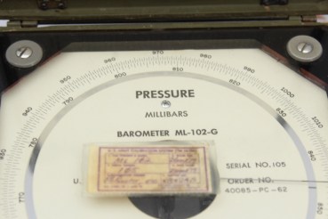 U.S. Army Aneroid Barometer ML-102-G in Militär Case, Wallace & Tiernan New Jersey