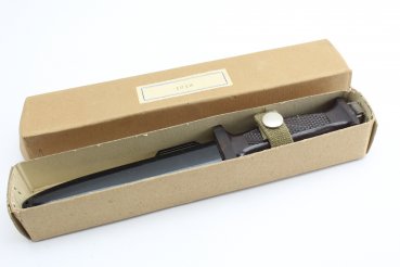 DDR NVA combat knife M66 in the box is an extremely rare piece!