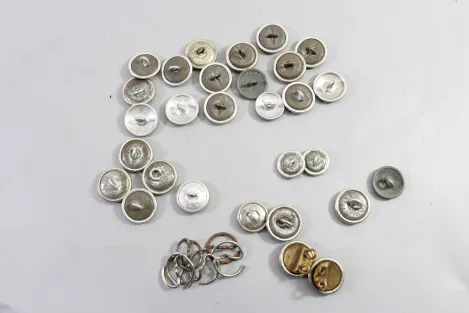 29 Uniformknöpfe der Wehrmacht gemischt, dabei RZM, Hersteller M5/8 etc.