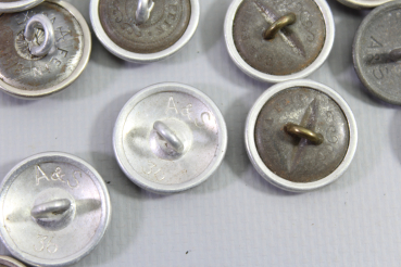 29 Uniformknöpfe der Wehrmacht gemischt, dabei RZM, Hersteller M5/8 etc.