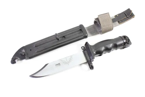 DDR NVA Kampfmesser KM 87 Überlebensmesser der Nationalen Volksarmee, komplett mit Überlebenskapsel