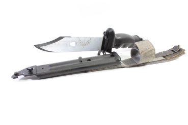 DDR NVA Kampfmesser KM 87 Überlebensmesser der Nationalen Volksarmee, komplett mit Überlebenskapsel