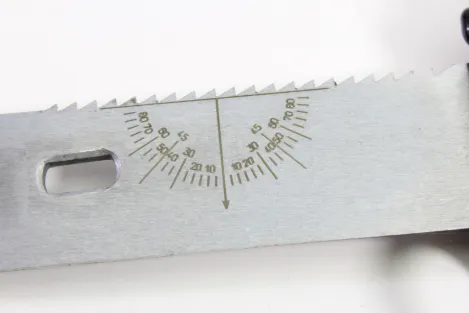 DDR NVA Kampfmesser KM 87 Überlebensmesser der Nationalen Volksarmee, komplett mit Überlebenskapsel