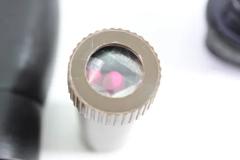 DDR NVA Kampfmesser KM 87 Überlebensmesser der Nationalen Volksarmee, komplett mit Überlebenskapsel