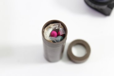 DDR NVA Kampfmesser KM 87 Überlebensmesser der Nationalen Volksarmee, komplett mit Überlebenskapsel