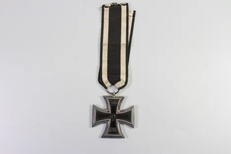 Iron Cross 2nd Class 1914, manufacturer W on ribbon, for combatants