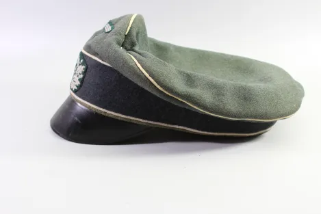 Early peaked cap for infantry officers, so-called "crumpled cap," circa 1940.
