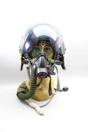 Original DDR NVA Pilotenhelm für Kampfflugzeuge ZSh-5 mit Sauerstoffmaske KM-34 – MiG-21 Kampfflieger Helm