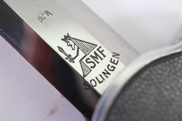 Very fine Luftwaffe officer's dagger with an orange grip, manufactured by SMF, Solingen.