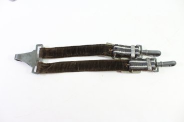 Very fine Luftwaffe officer's dagger with an orange grip, manufactured by SMF, Solingen.