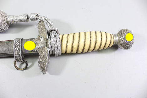 Originaler ungereinigter Offiziersdolch der Luftwaffe mit Gehänge und Portepee Hersteller Clemen & Jung, Solingen,