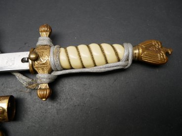 Marinedolch mit Portepee - gekürzte Klinge vom Hersteller Eickhorn Solingen