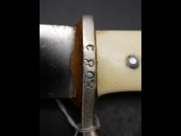 HJ knife for the Netherlands with inscription "Moed Eer en Trouw"