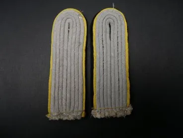 Waffen-SS Pair of Shoulder Boards SS-Untersturmführer - News - Copy