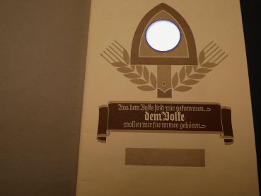 Urkunde zum KVK Kriegsverdienstkreuz 2. Klasse mit Schwertern + zwei RAD Alben vom selben Mann