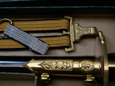 VM Volksmarine dagger for officers with hanger in box