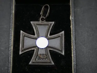 RK Knight's Cross of the Iron Cross 1939-1945 on ribbon in case