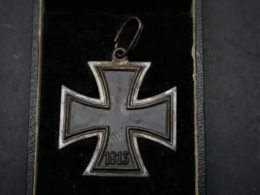 RK Knight's Cross of the Iron Cross 1939-1945 on ribbon in case