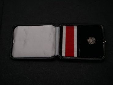 Oak Leaves to the Knight's Cross of the Iron Cross on Ribbon in Case