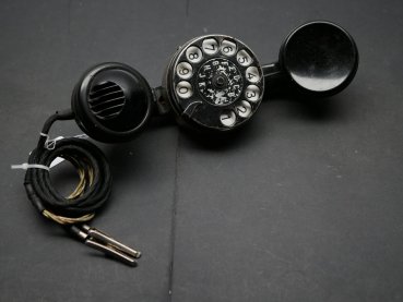 Preview: Test telephone with rotary dial from 1944, WaA acceptance