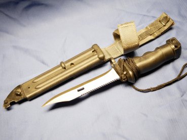 Preview: NVA Kampfmesser KM87 Nummerngleich + Bedienungsanleitung