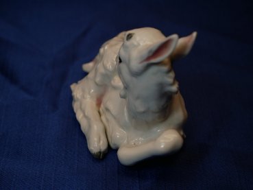 Preview: Allach - Farbiges Zicklein, liegend - Entwurf Prof. Th. Körner Nr. 102