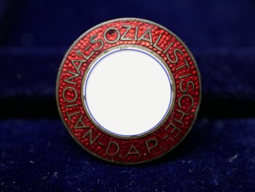 Preview: NSDAP Sympathie Abzeichen RZM M1/34, D= 23 mm, Oberflächenkratzer