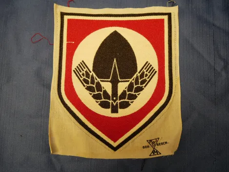 Großes Reichsarbeitsdienst RAD Abzeichen für das Sporthemd