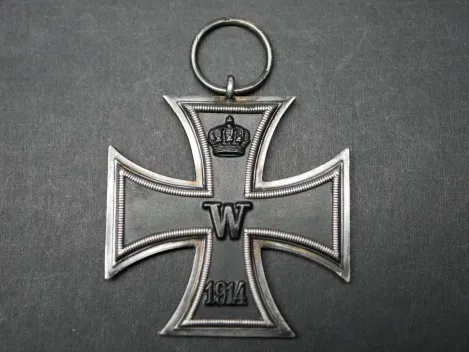 EK2 Iron Cross 2nd Class 1914 - N + Cross in eyelet stamped - C.E. Neuhaus & Söhne, Berlin
