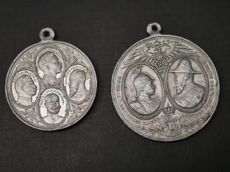 Badge of the Bavarian Veterans' Association 1874 Dollnstein + 2x Prussian Medal Kaiser Maneuvers