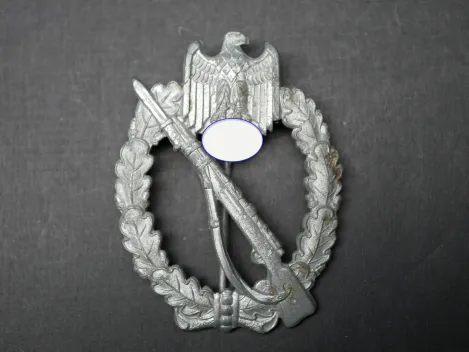ISA Infanteriesturmabzeichen in Silber ohne Hersteller, Nadelhaken fehlend