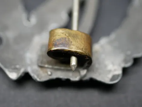 ISA Infantry Assault Badge in Silver, no manufacturer's mark, pin hook added