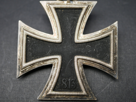 Preview: Iron Cross 2nd Class 1939, maker's mark 65 in ribbon ring, Klein & Quenzer, Oberstein with ribbon
