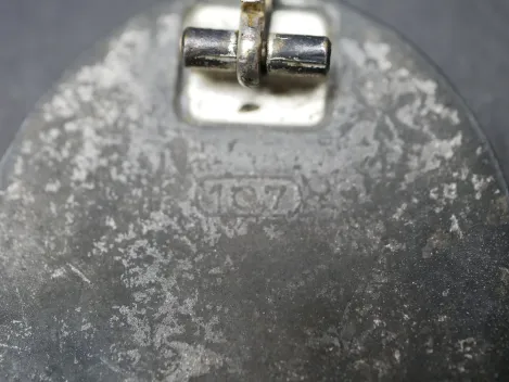 VWA Verwundetenabzeichen in Silber, Hersteller 107 Carl Wild, Hamburg