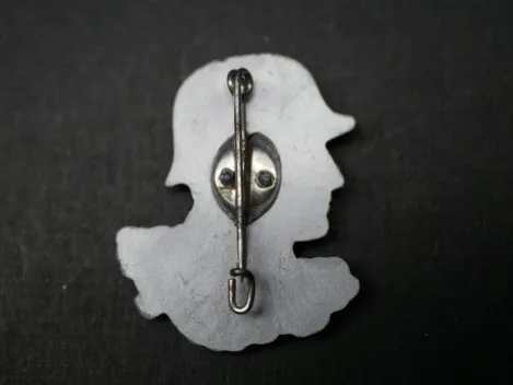 Badge - Soldier's head with oak leaves