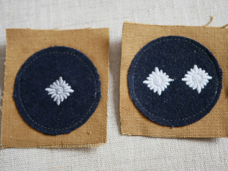 Kleines HJ Lot - Urkunde + Abzeichen + Ärmelabzeichen + Fotos