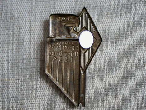 Badge - Hitler Youth Regional Sports Festival Nuremberg 1934