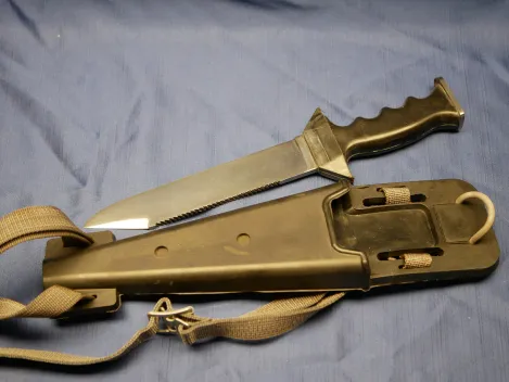 Kampfmesser Tauchermesser Typ See 82/2 DDR, NVA, Fallschirmjäger, Kampfschwimmer Volksmarine, Aufklärer/DE IX MfS
