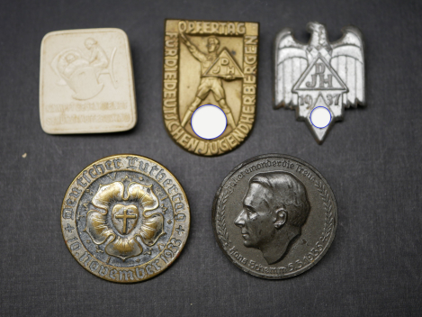 5x badges - WHW + German Youth Hostels + Schemm + Luther Day